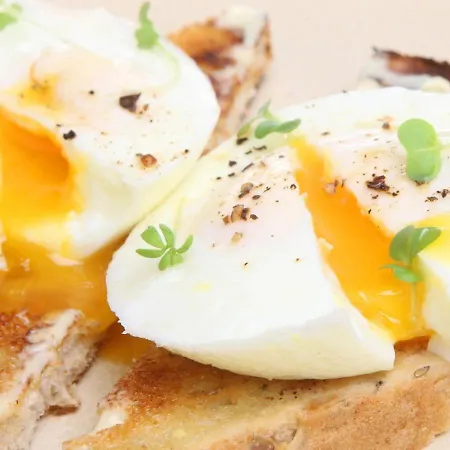 The Bailie, Main St Bailieborough, A82t6c6 2*