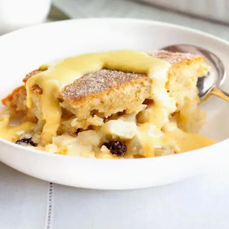 The Bailie, Main St Bailieborough, A82t6c6 2* Cavan