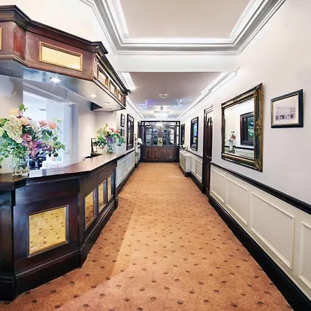 The Bailie, Main St Bailieborough, A82t6c6 Hotel 2*