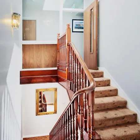 The Bailie, Main St Bailieborough, A82t6c6 Hotel