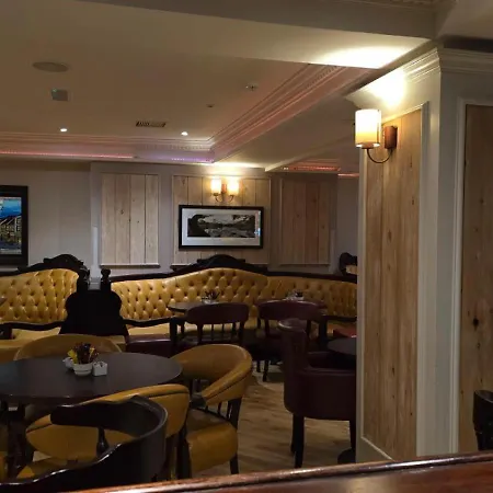 The Bailie, Main St Bailieborough, A82t6c6 2* Cavan