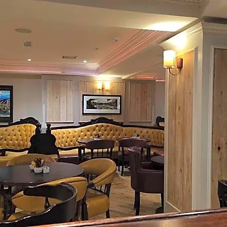 The Bailie, Main St Bailieborough, A82t6c6 Hotel 2*