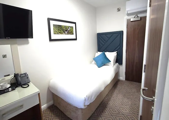 The Bailie, Main St Bailieborough, A82t6c6 卡文