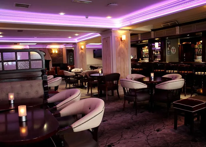 The Bailie, Main St Bailieborough, A82t6c6 酒店 2*